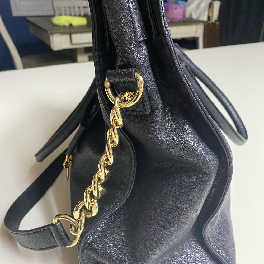 MK Hamilton Handbag - Picture 4 of 15